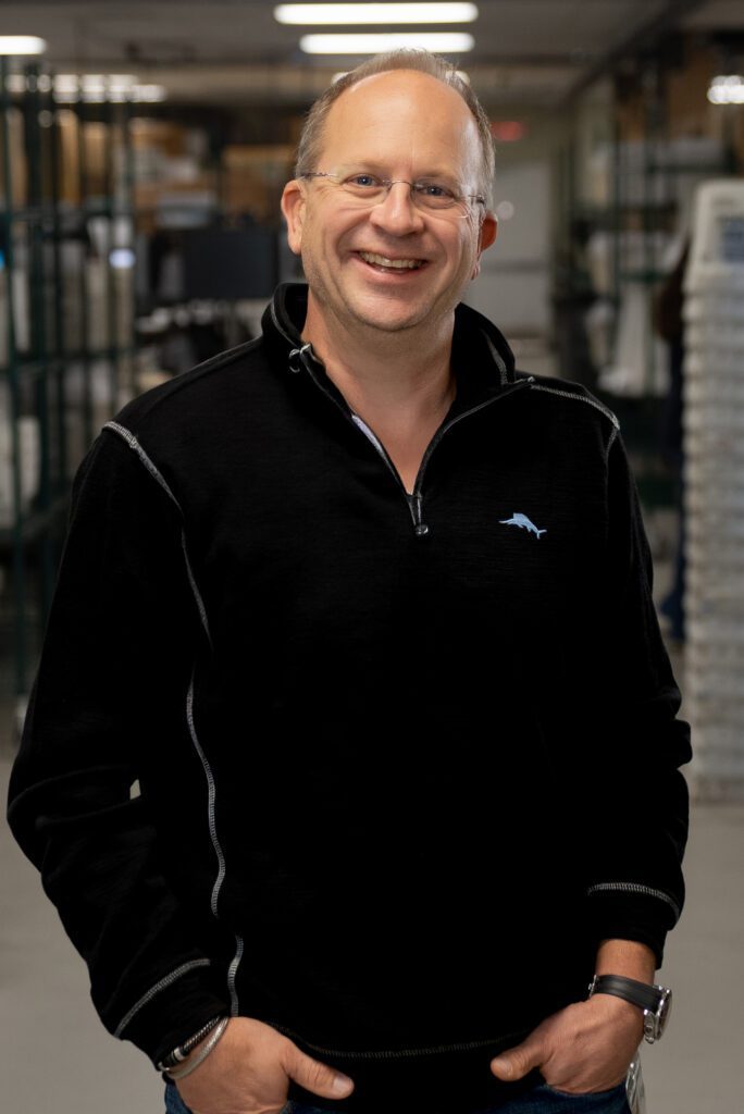 Robert Sket headshot